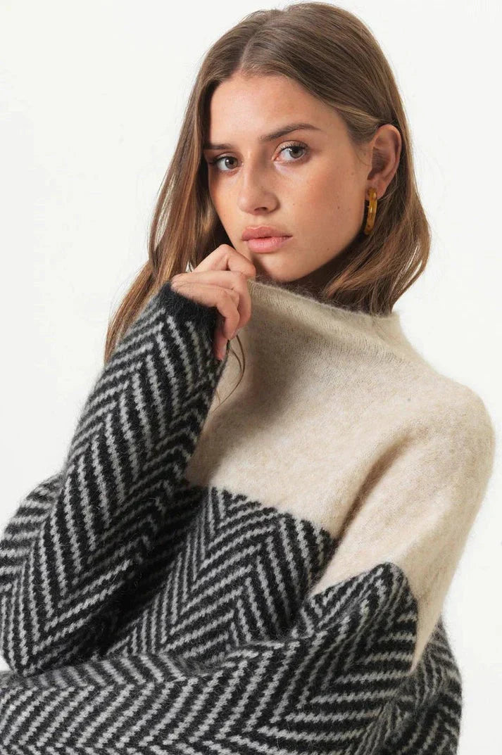 Herringbone Knit Sweater modern look Oversized