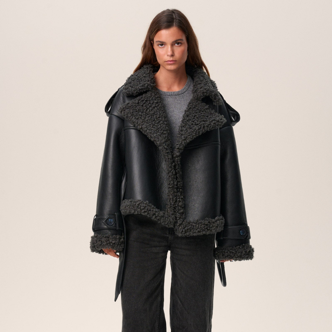 Women’s Faux Shearling Jacket – With Tailored Fit & Urban Chic Accents