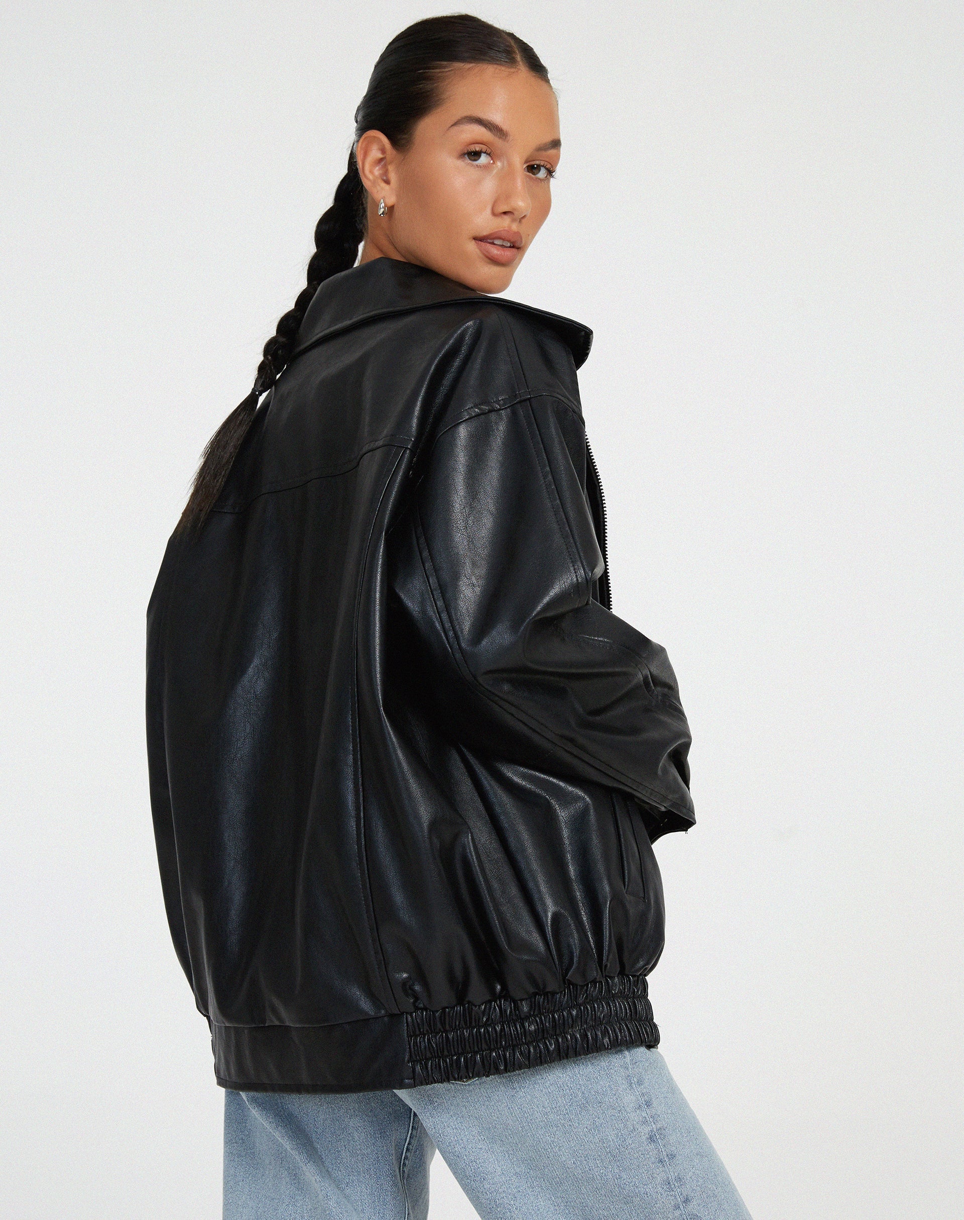 Oversized Faux Leather Jacket – Relaxed Fit Zip-Up Coat with Wide Collar