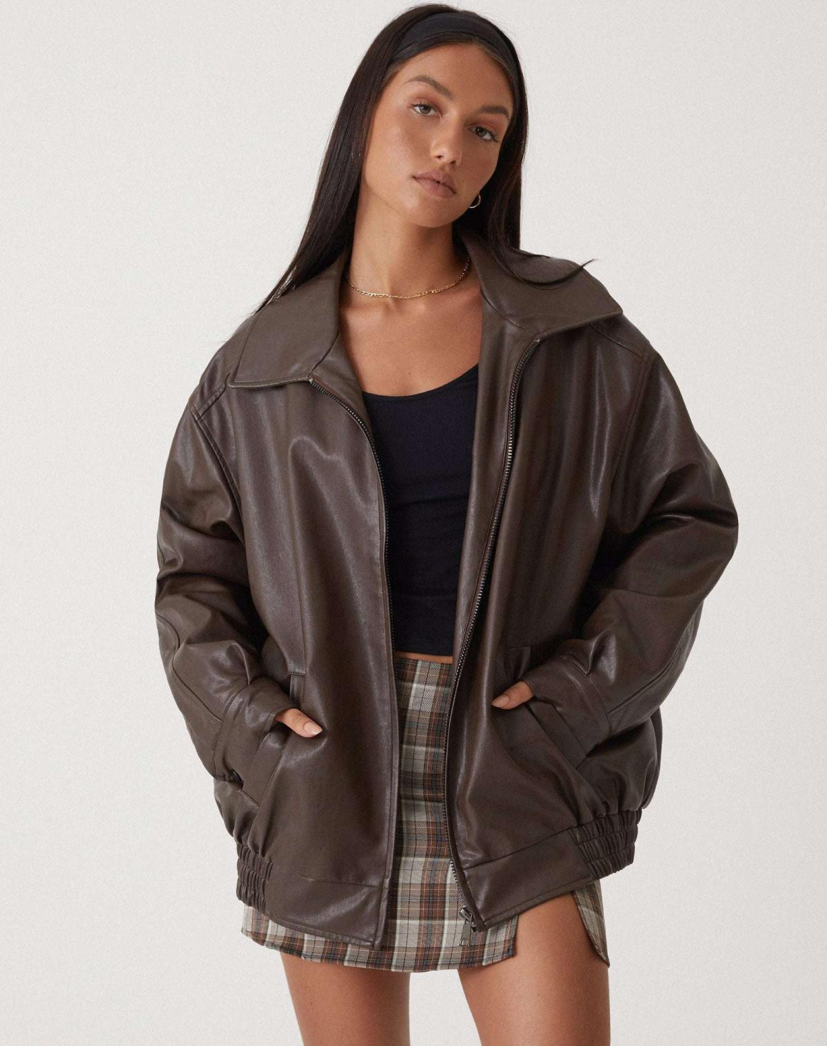 Oversized Faux Leather Jacket – Relaxed Fit Zip-Up Coat with Wide Collar